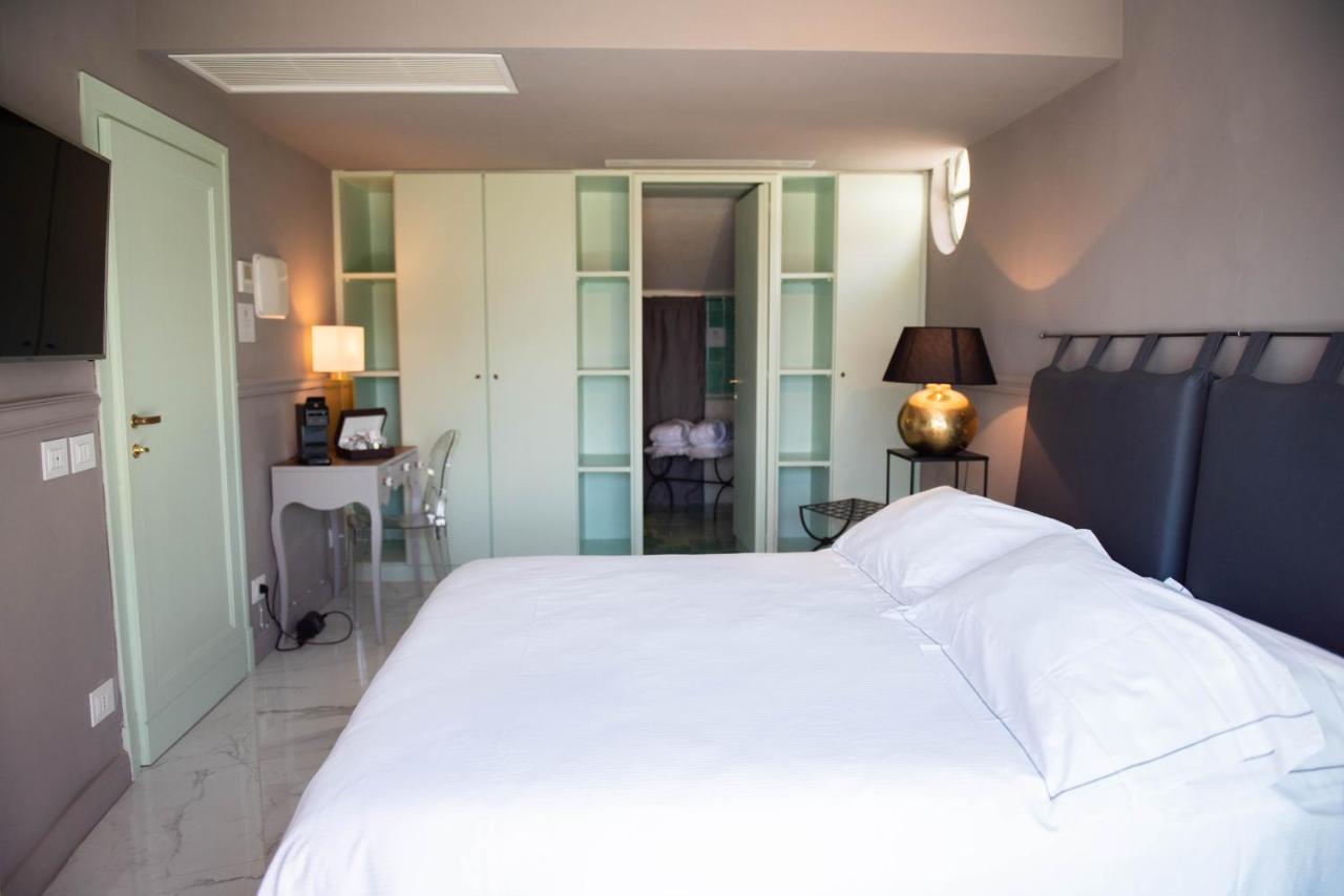 La Librata Boutique Hotel Террачина Екстер'єр фото